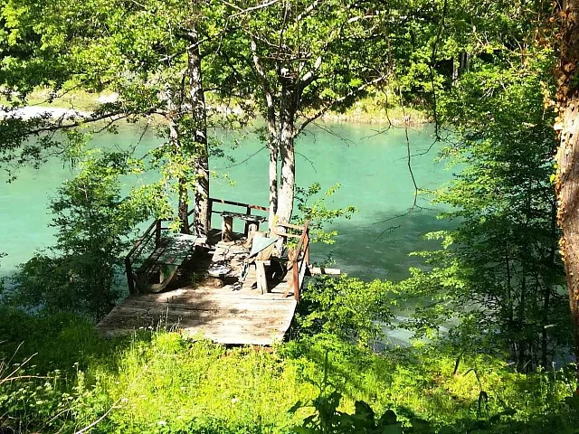 Grundstück am Ufer des Flusses Tara — photo 11